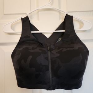 Nwot lulu enlite 34e camo sports bra
